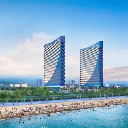 Black Sea Luxury Towers Hotel Batumi Exterior photo